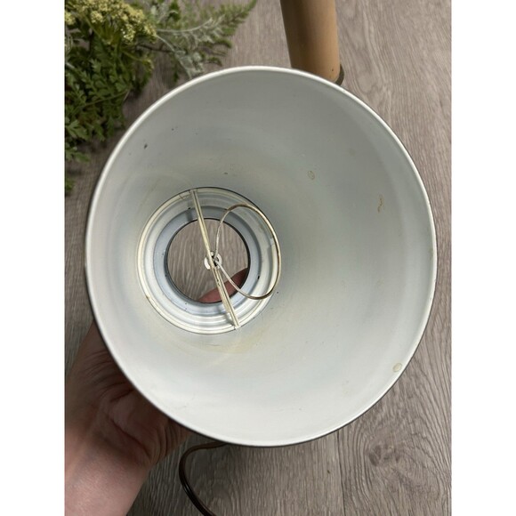 Vintage MCM Brass Toleware Accent Lamp For Vanity Nightstand 14” - Picture 8 of 13